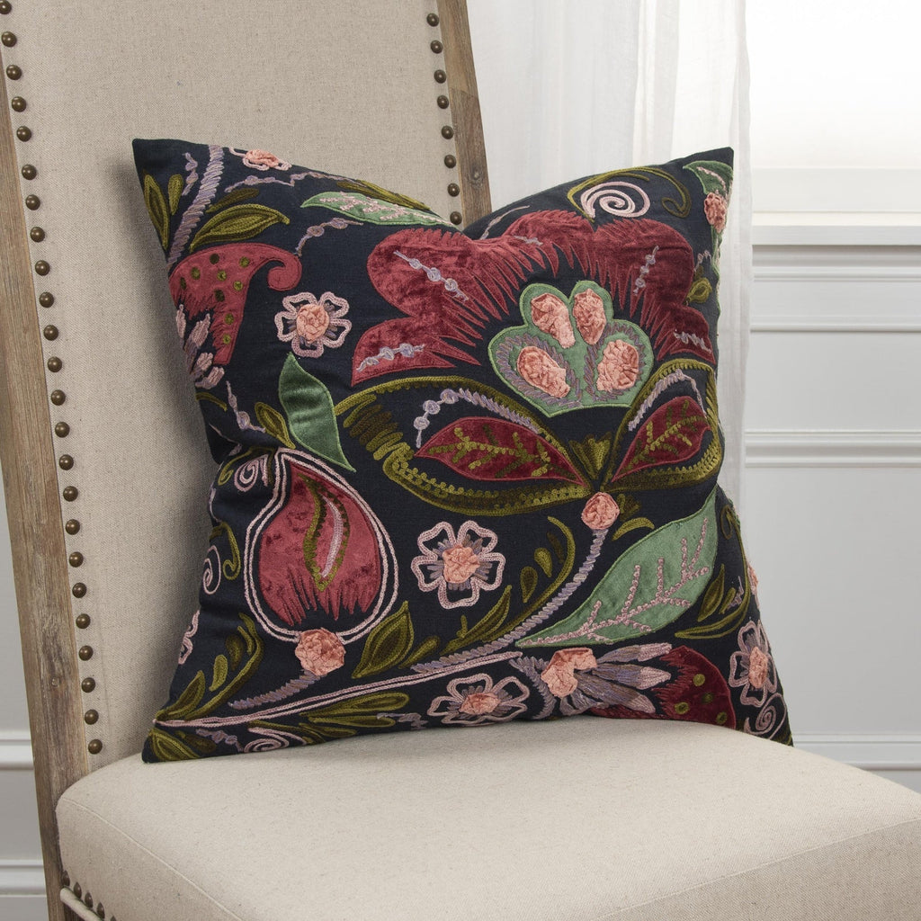 Knife Edge Appliqued Cotton Slub Floral Decorative Throw Pillow - Decorative Pillows