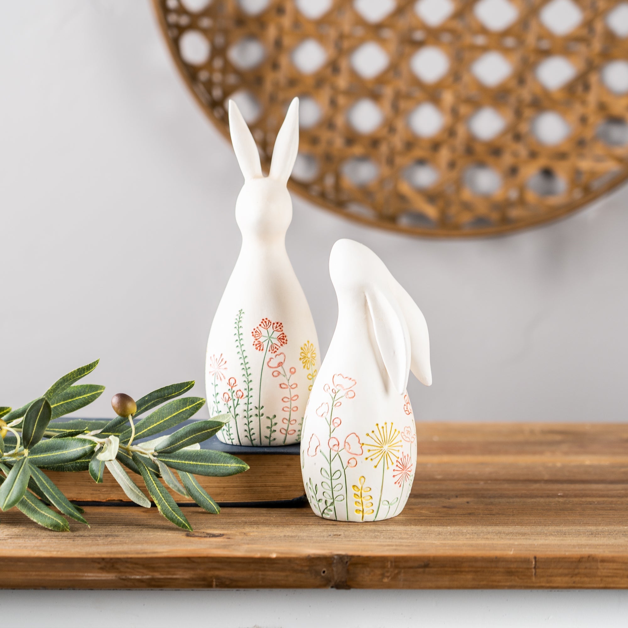 Modern-Bunny-Rabbit-Figurine-with-Etched-Floral-Design,-Set-of-2-Outdoor-Decor