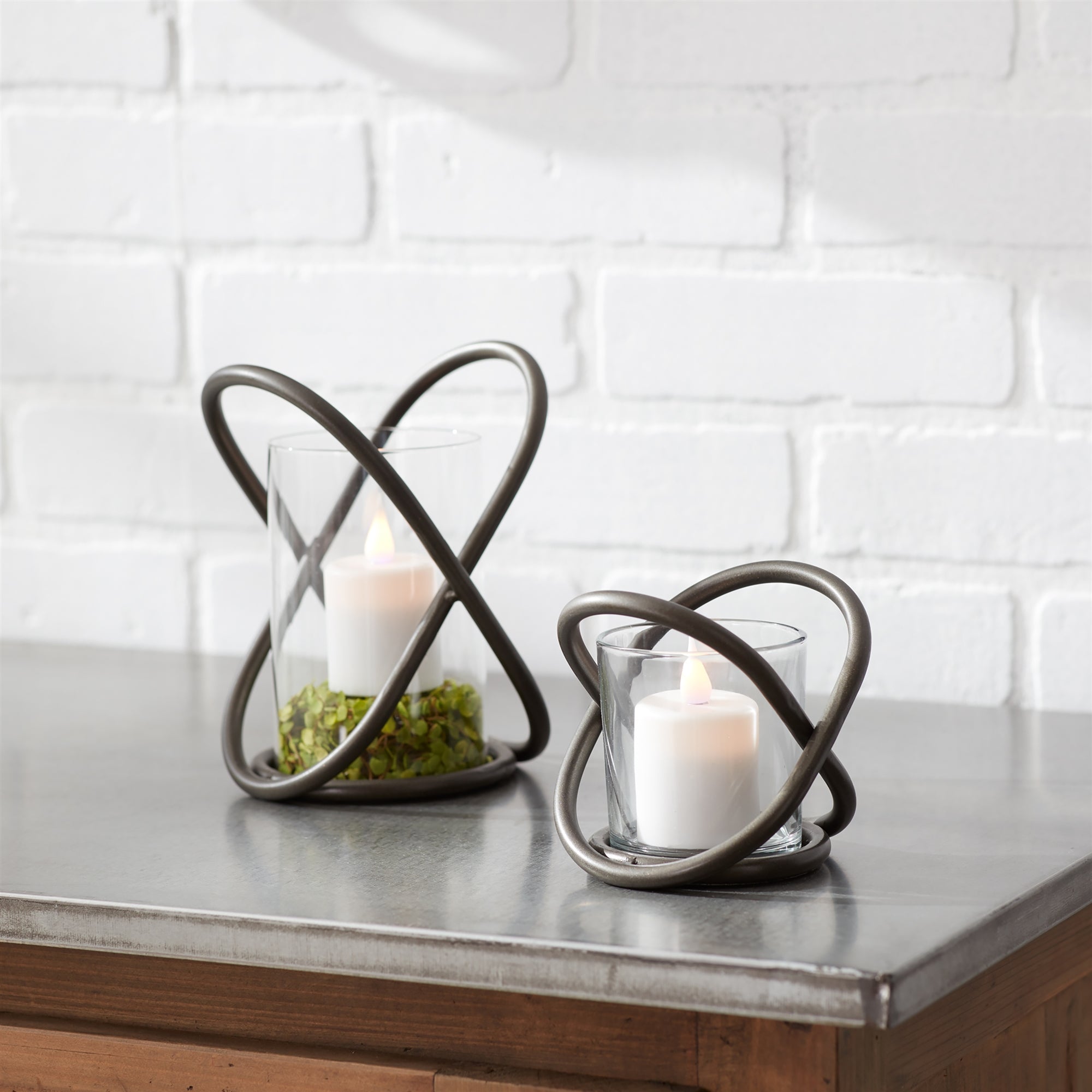 Modern-Metal-Votive-Holder-with-Glass-Insert-(Set-of-2)-Candles-and-Accessories